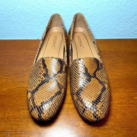 Vionic Willa Boa Print 8.5 Shoes Brown Tan Slip On Loafers NICE! Dress Comfort - Picture 2 of 11
